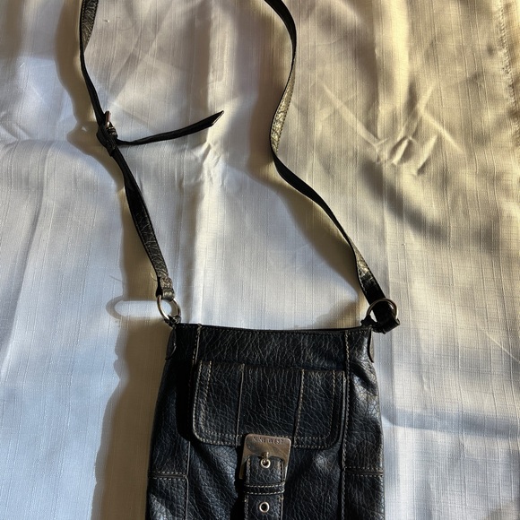 Vintage Nine West Black soft Leather Cross Body purse - Picture 4 of 4